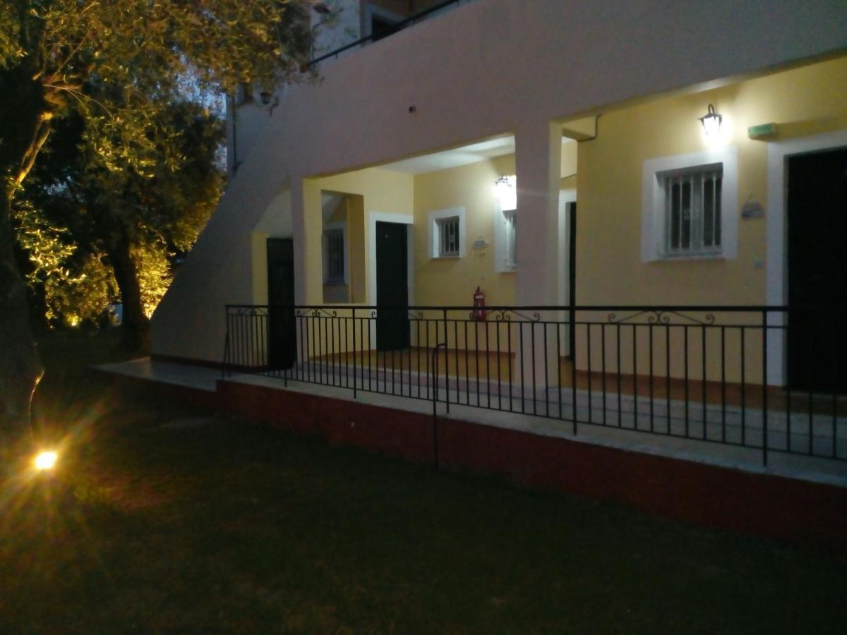 Oliveland Apartments Kavos Exterior photo